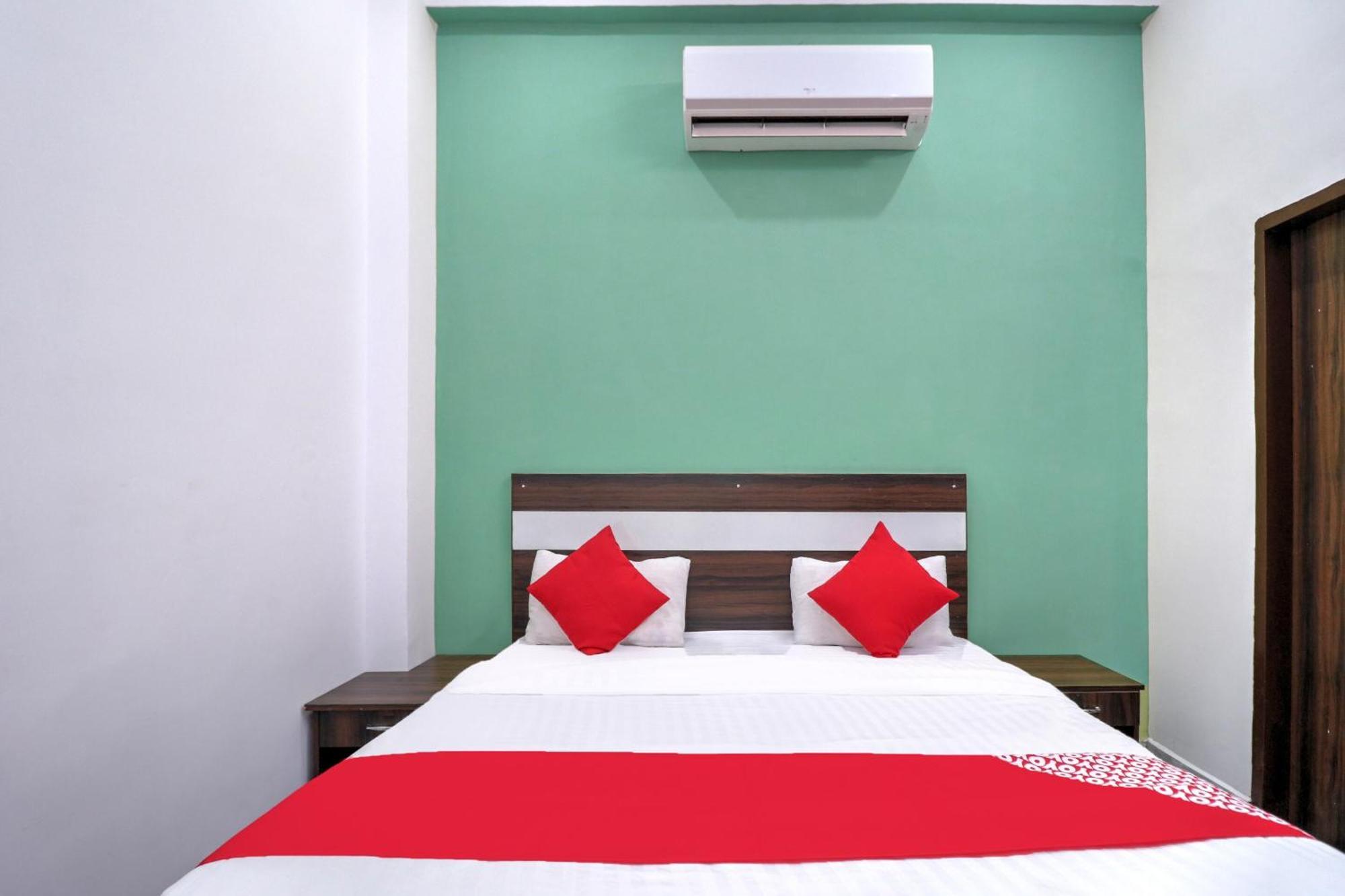 Hotel O 71370 White House Garhi Harsaru المظهر الخارجي الصورة